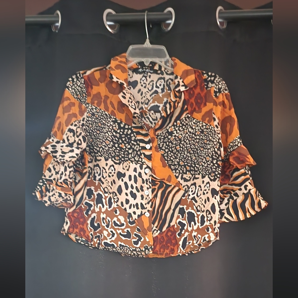 Alice Blue Women's Animal Print Ruffled Sleeve Blouse Size Small Used